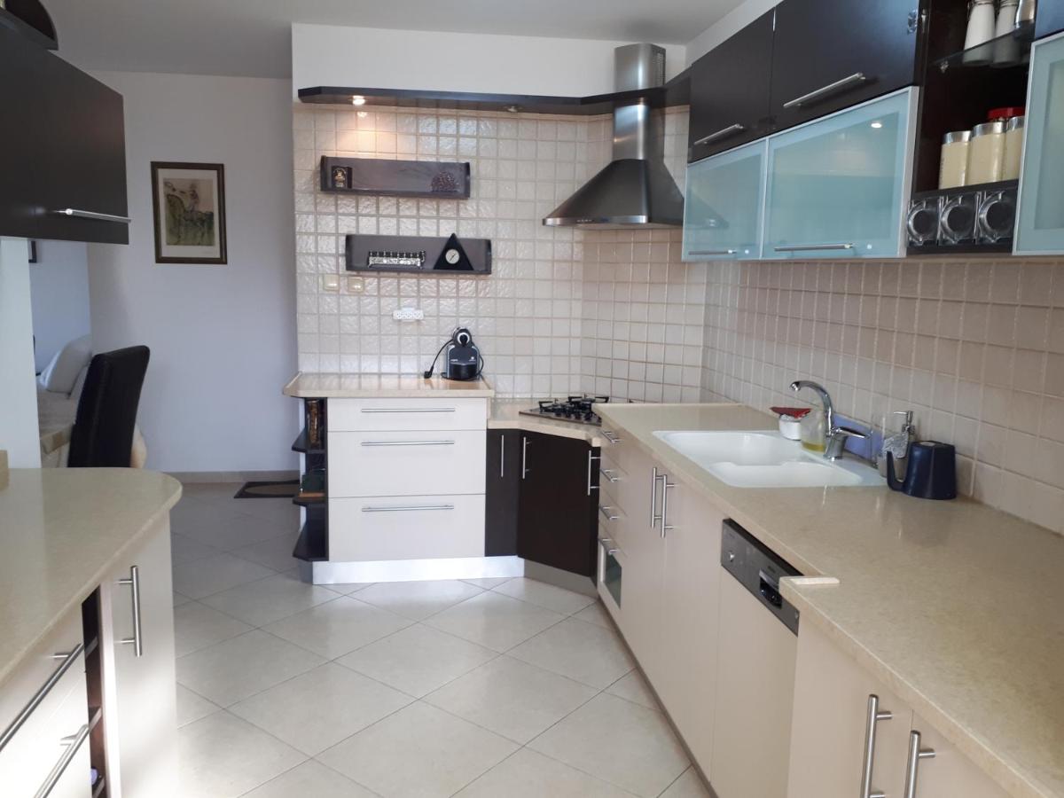 Suitetrails - Shoam street apartment sea view Ashdod