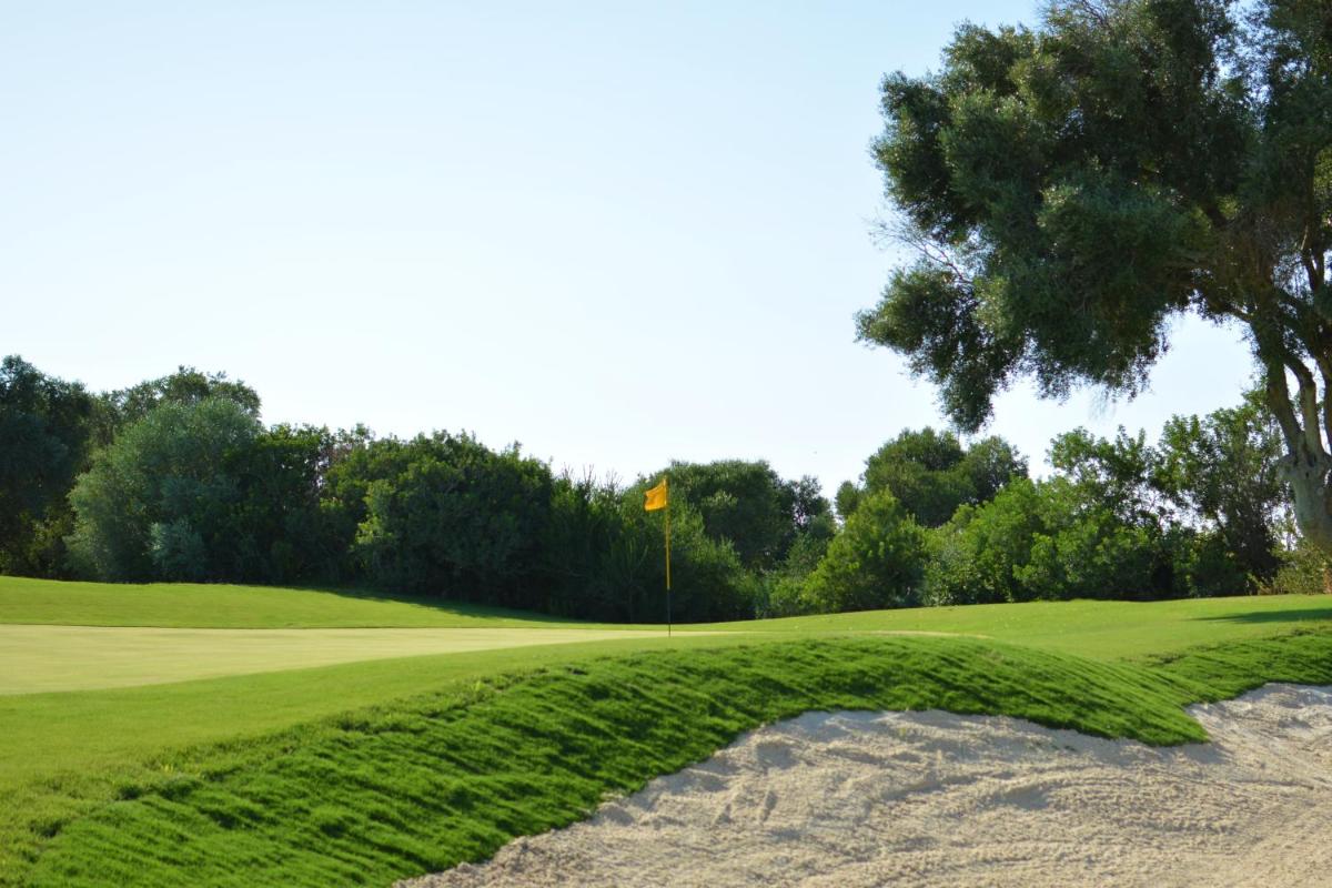 Instalaciones para jugar al golf en el hotel o alrededores