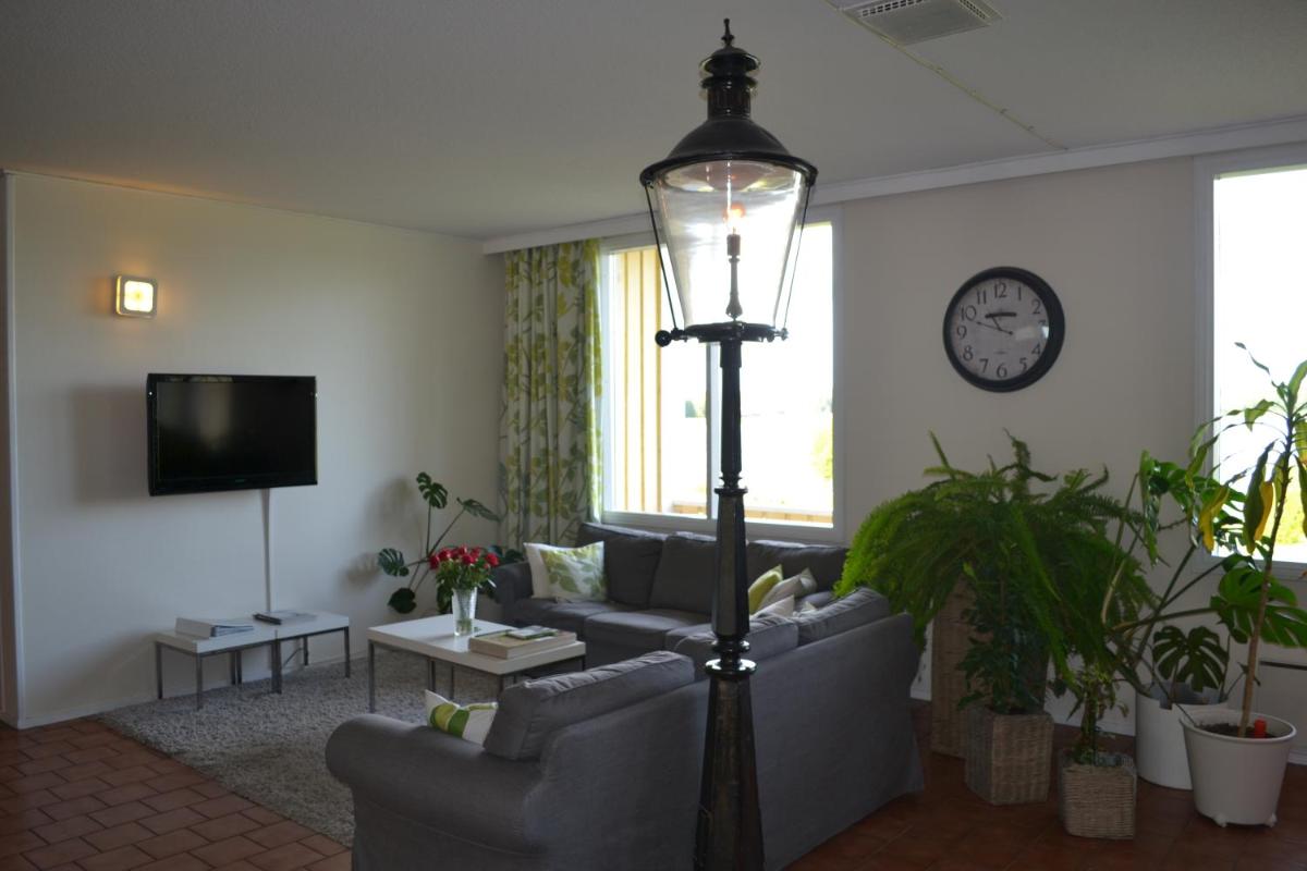 Hotel Sea Front - Housity