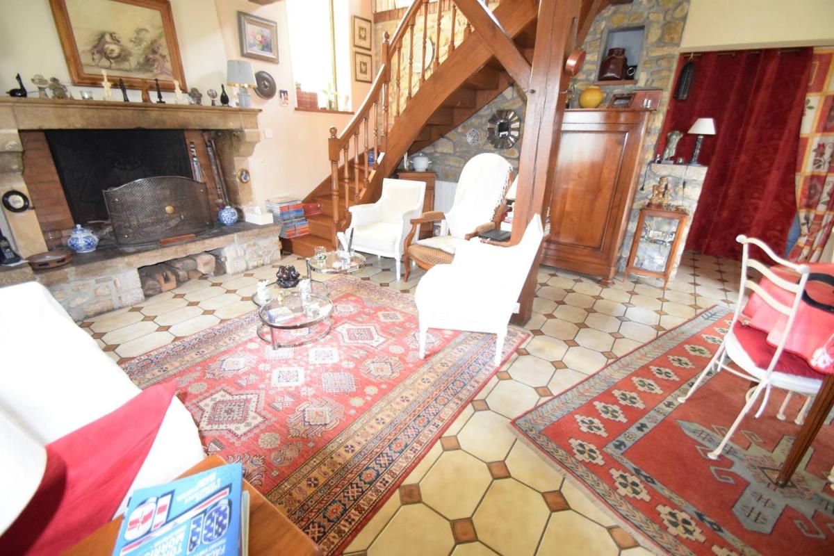 L' Esterlanges SUITE FAMILLE 2 chambres 4 personnes PROCHE PUYduFOU - Housity
