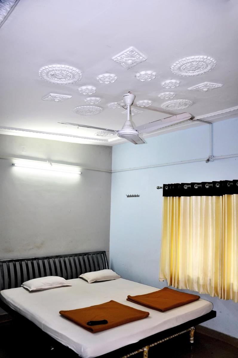 Radhanand Holiday Home - Housity