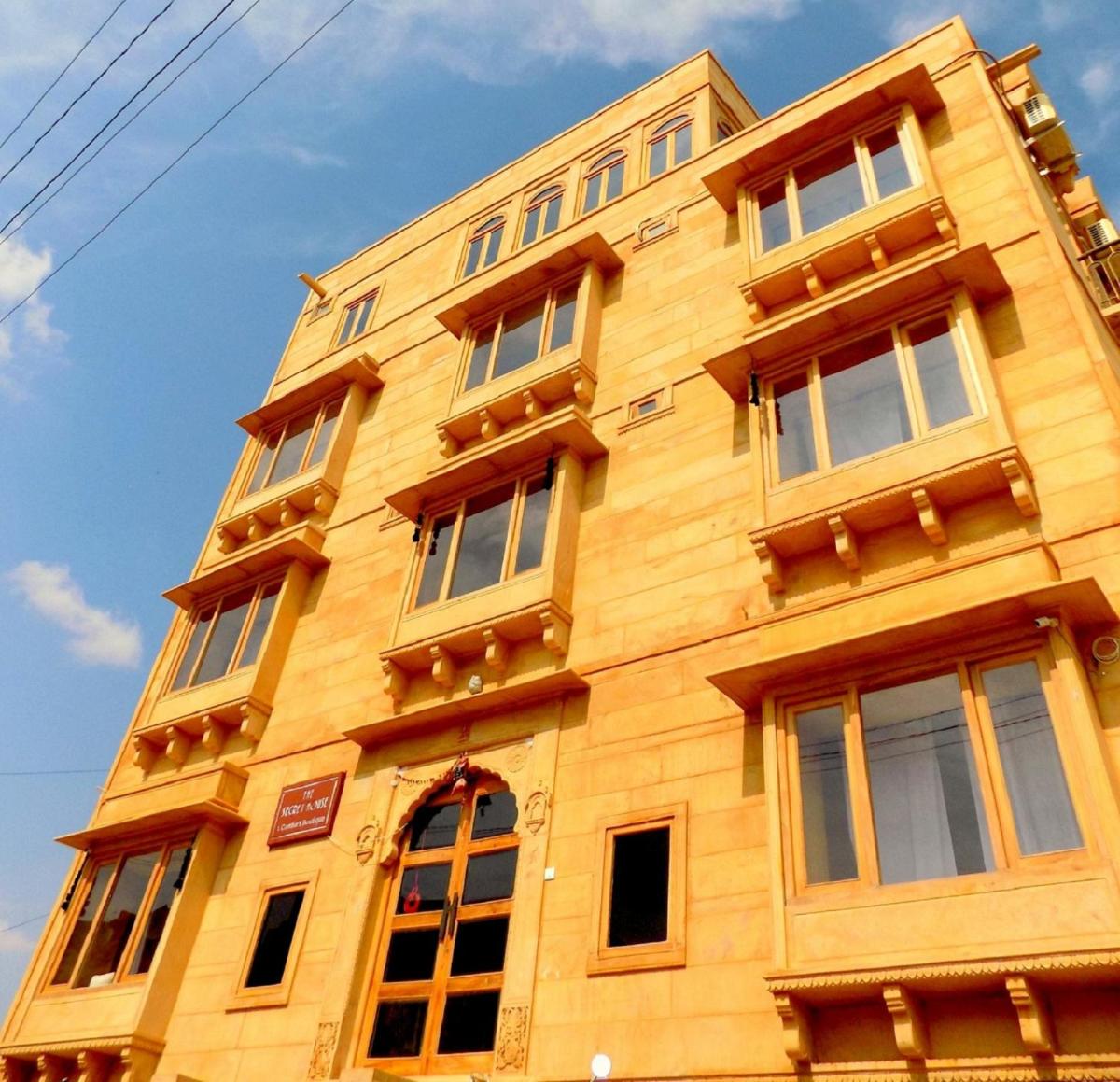 The Secret House - Adults Only - Housity
