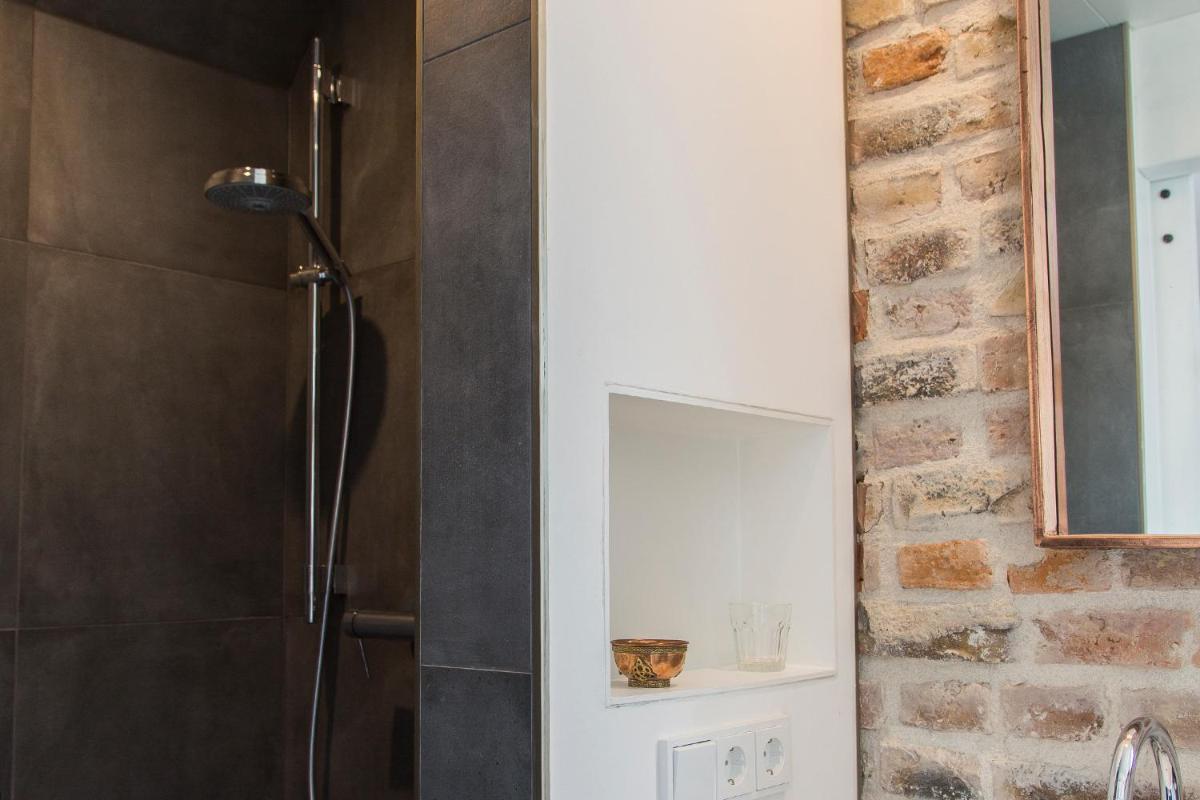 Room 68 - Hizvo