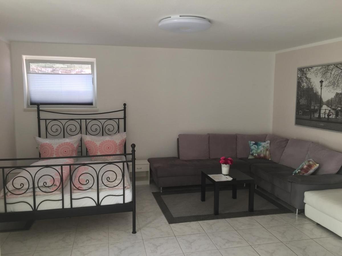 A & J Ferienwohnung Hirsch - Housity