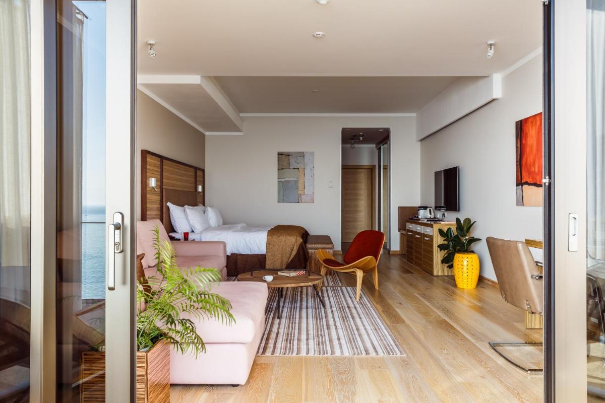 Utesov Hotel - Housity