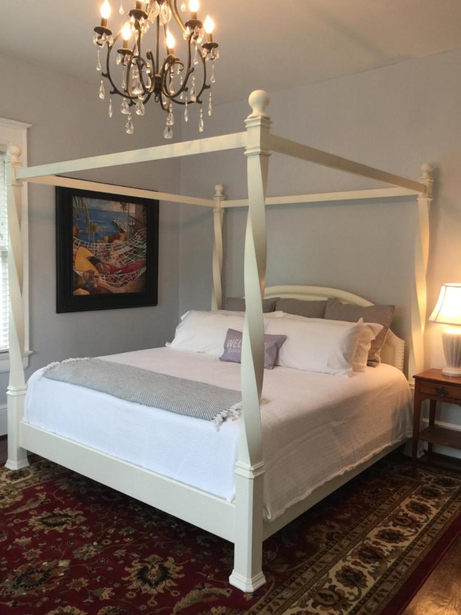 Baker's Hill Inn - Housity