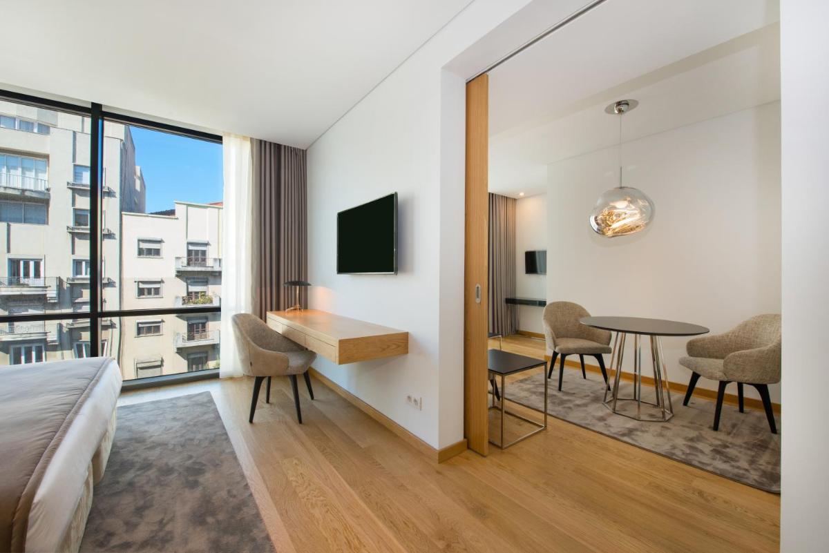 Uma televisão e/ou sistema de entretenimento em Iberostar Selection Lisboa