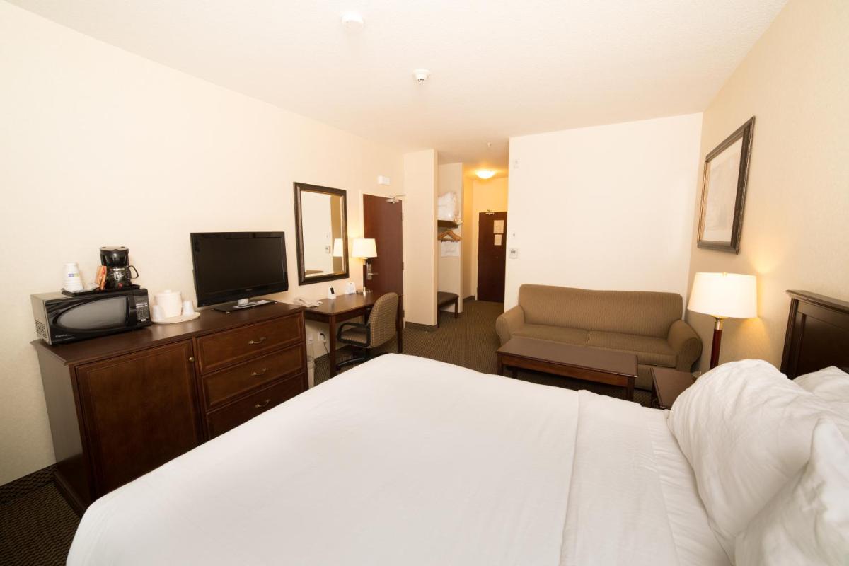 Holiday Inn Express Hotel & Suites - Slave Lake, an IHG Hotel - Housity