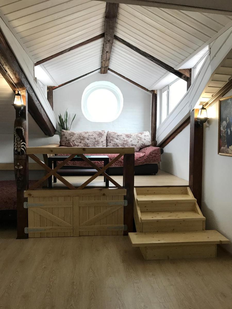 The Isaac Apart - Housity