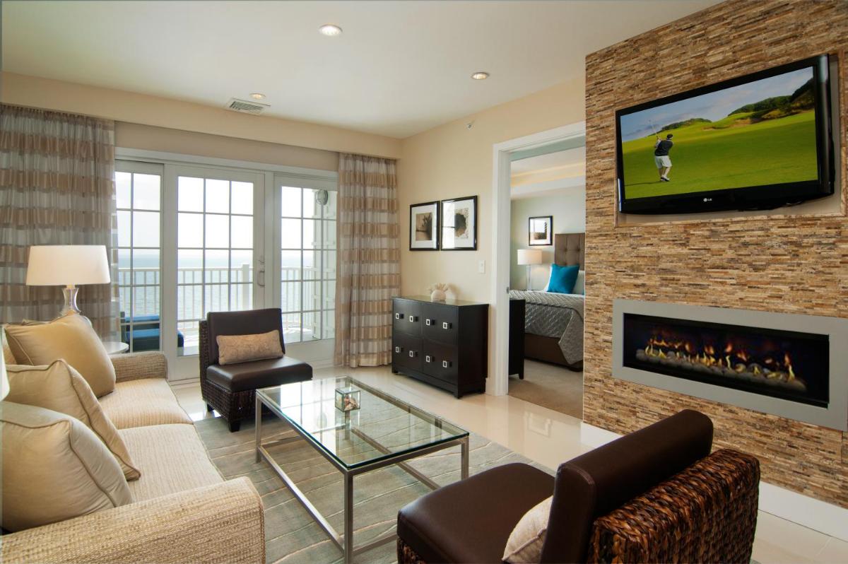 Water's Edge Resort & Spa - Housity