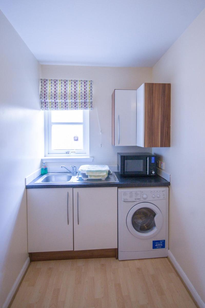 4 Varis Apartments - Housity