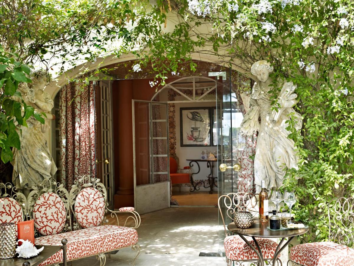 Coin salon dans l'établissement Hôtel Villa Marie Saint Tropez