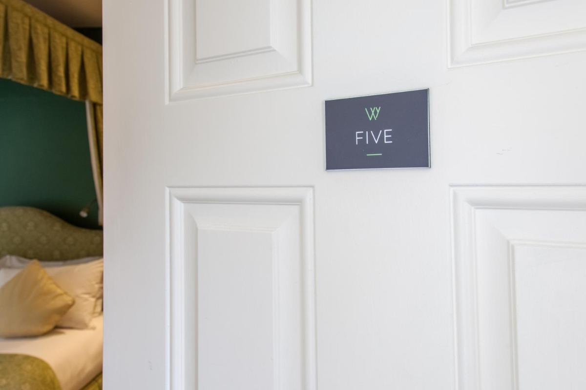 The Wychwood Inn - Housity