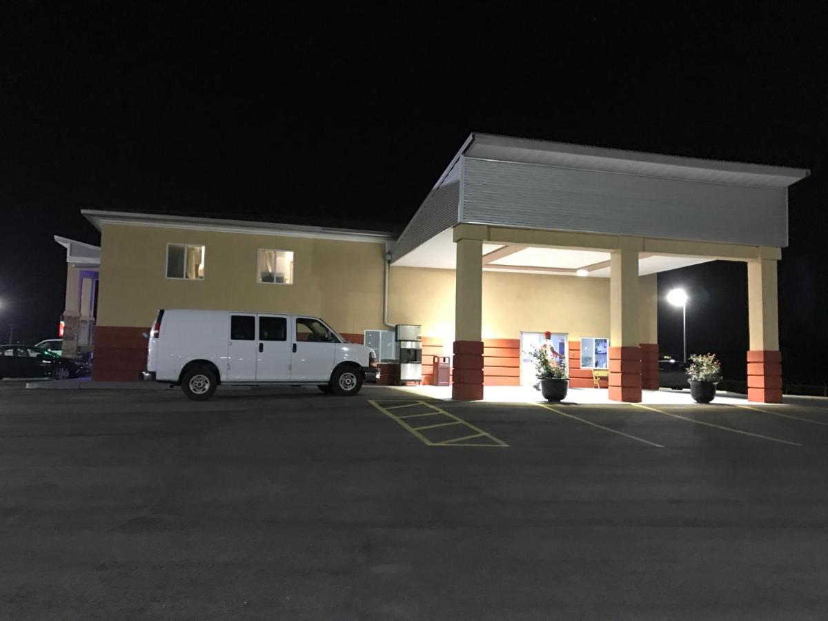 Lotus Inn and Suites Nashville - Housity