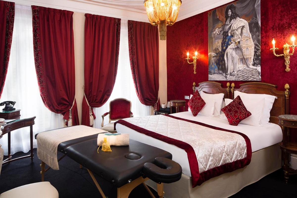 Un ou plusieurs lits dans un hébergement de l'établissement Hotel & Spa de Latour Maubourg