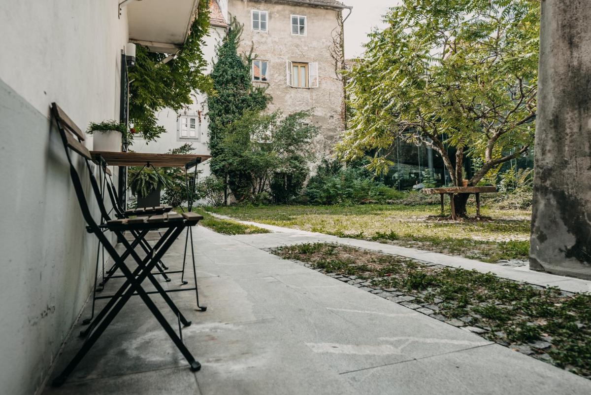 Mart's Choice Apartment - Housity