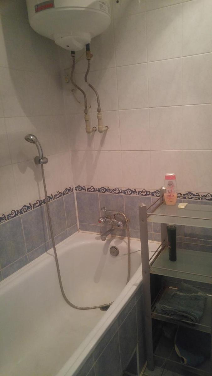 RoomInNiko - Housity