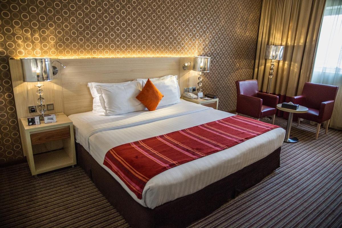 Saffron Boutique Hotel - Housity