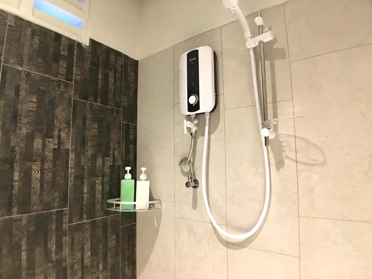 iBook Gurney Suites - Housity