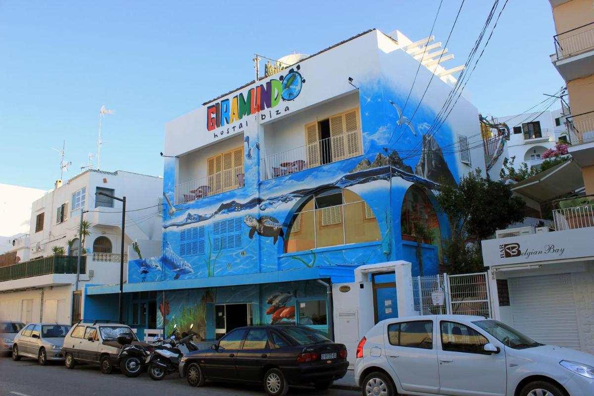 Hostal Giramundo - Housity