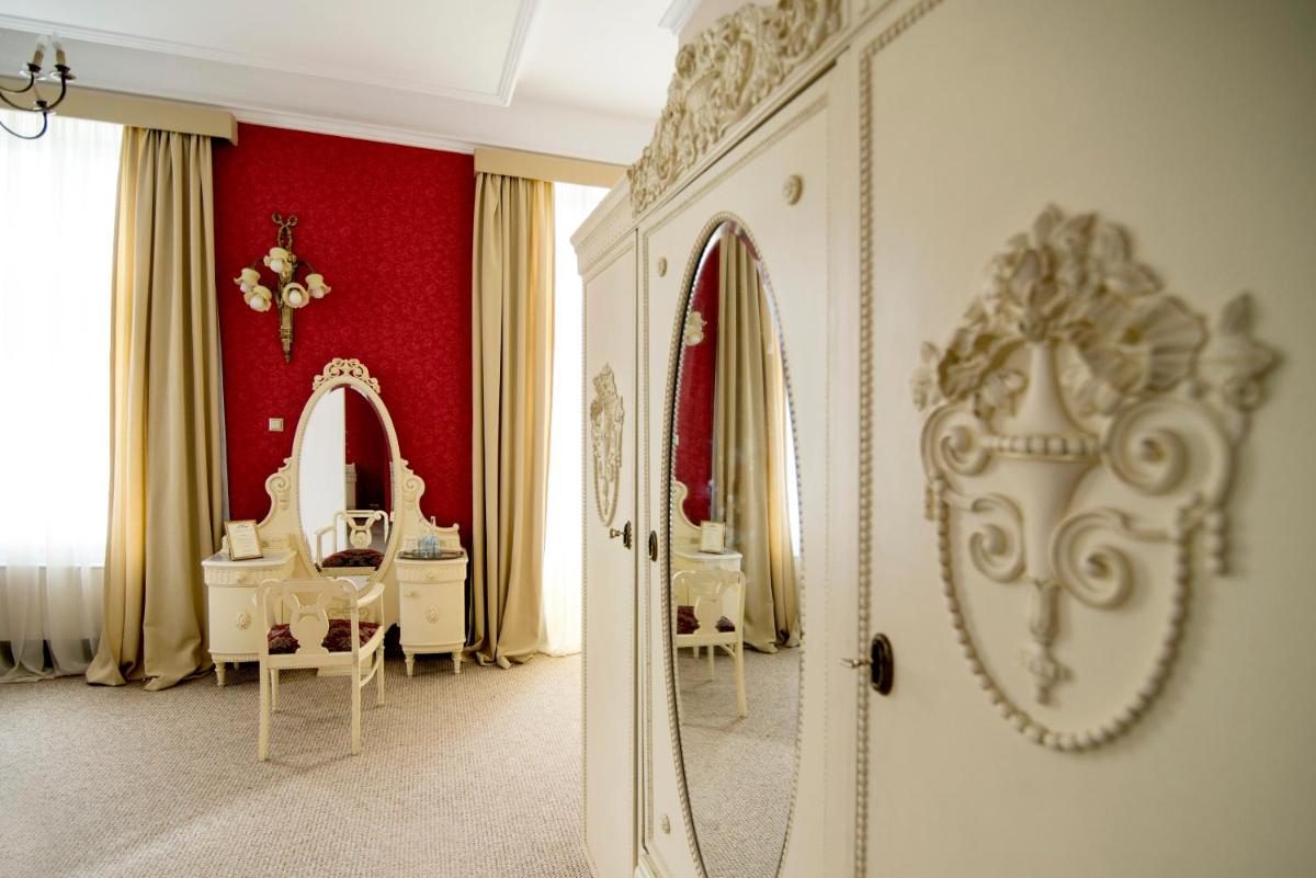 Pałac Piorunów & Spa - Housity