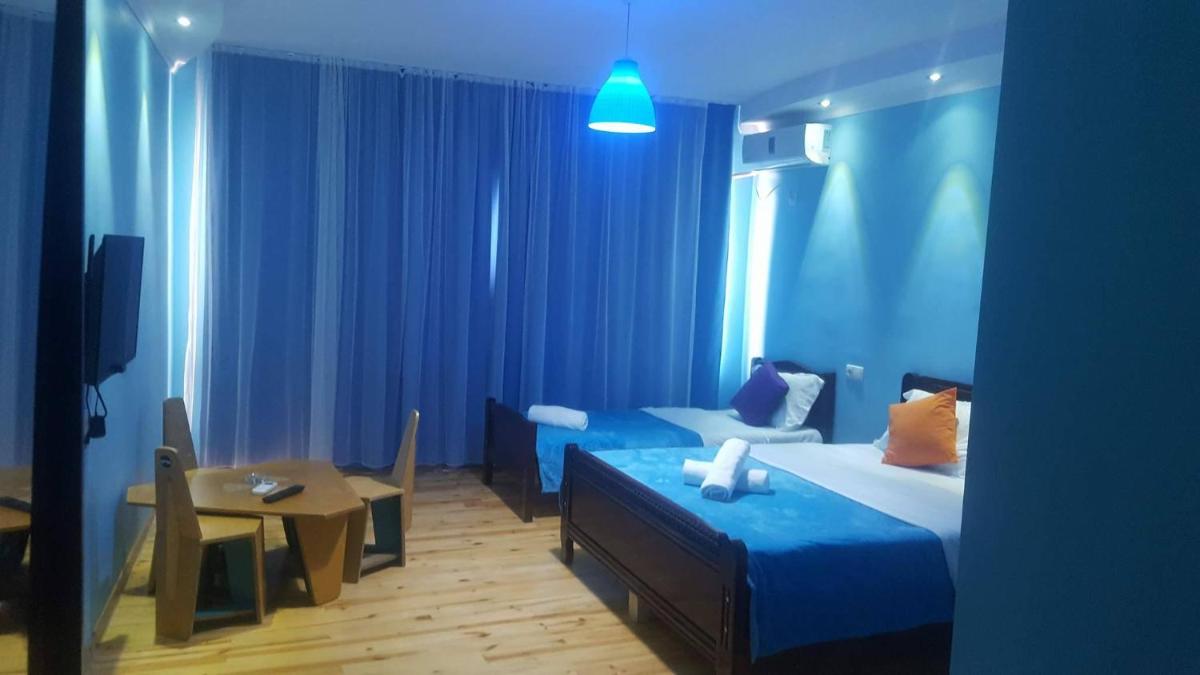 Hotel Cruise - Housity
