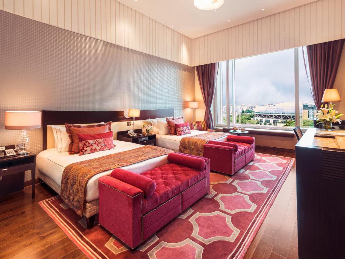 Taj Santacruz - Housity