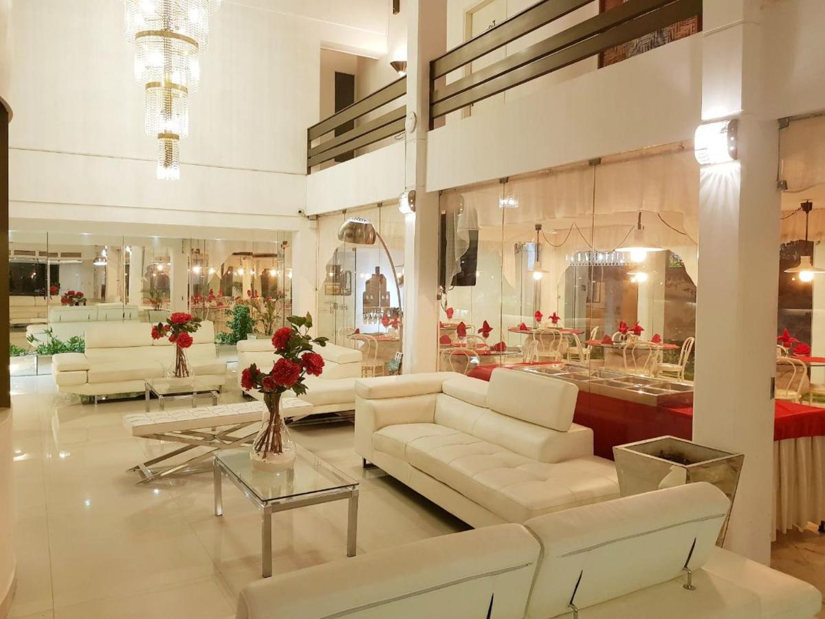 Hotel Arenal - Housity