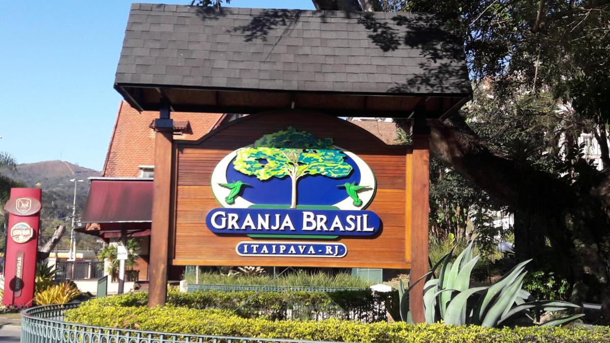 Flat 314 Granja Brasil Itaipava - Housity