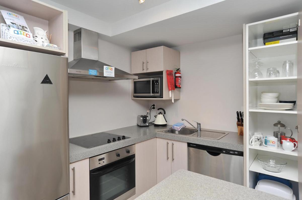 Carlton Villa 2 - Christchurch Holiday Homes - Housity