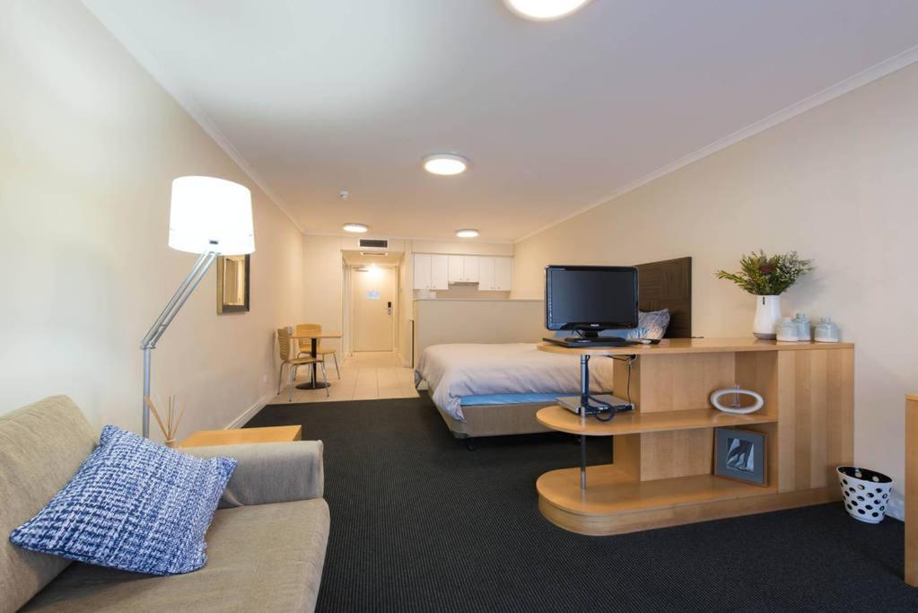 Grande Esplanade Studio - Housity