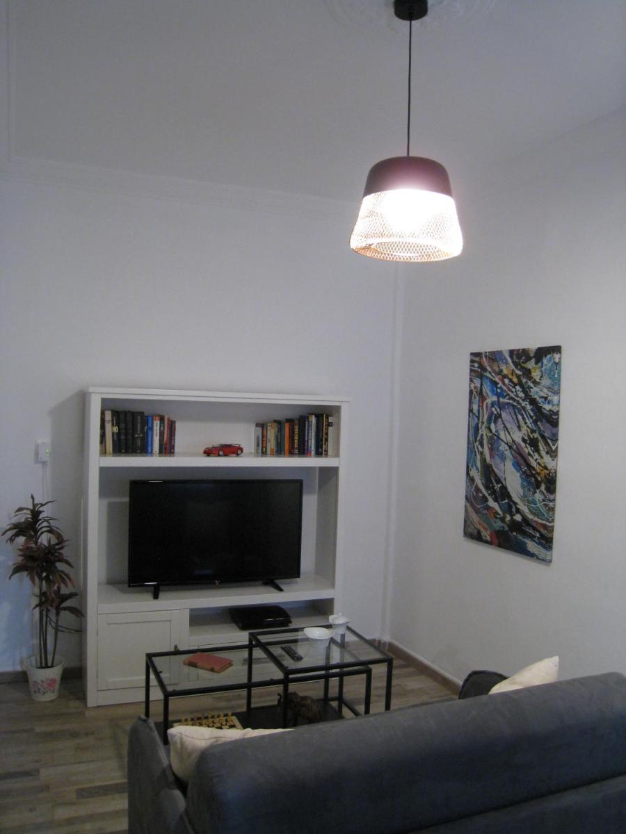 Detached House at Peristeri - Housity