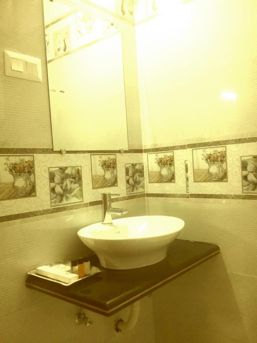 Hotel Abhilasha - Housity