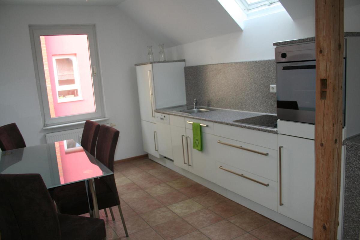 Suitetrails - Orange Sun Apartment
