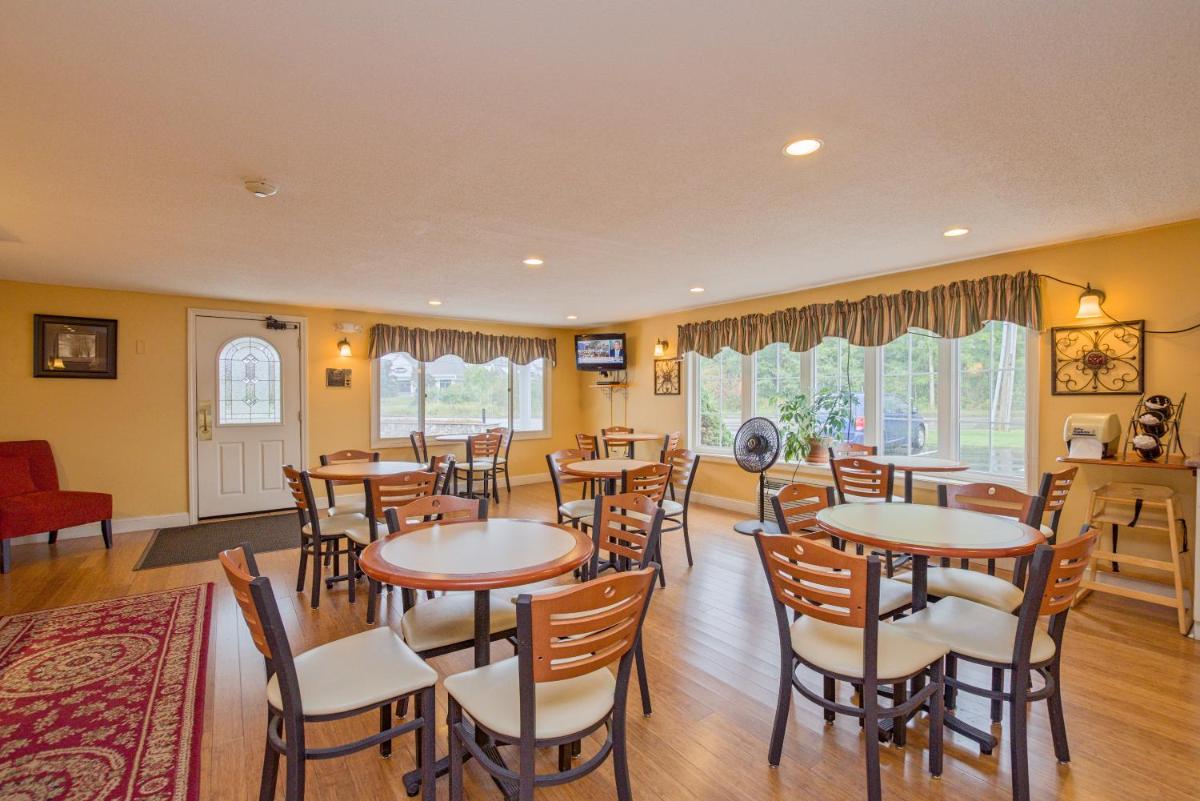 Coachman Inn - Housity