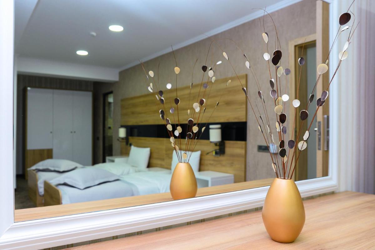 Hotel Ildis - Housity