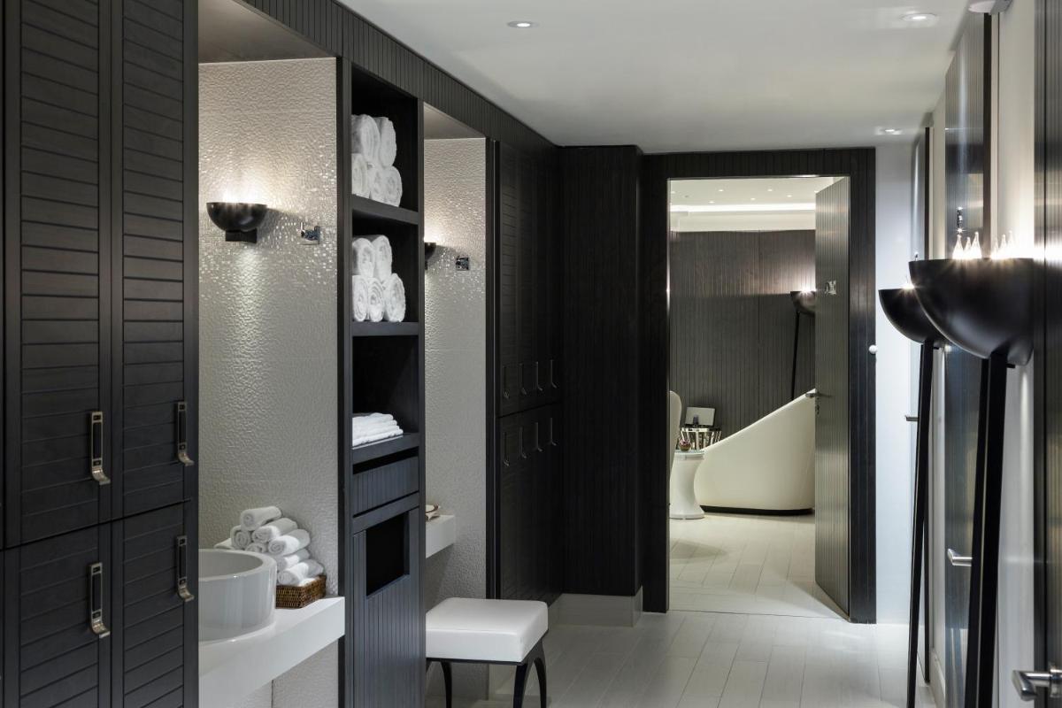 Ein Badezimmer in der Unterkunft Sofitel Frankfurt Opera