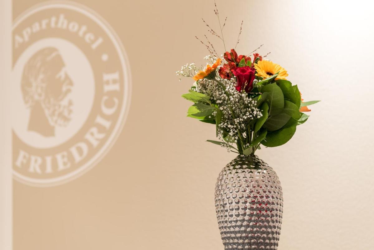 Ein Zertifikat, Auszeichnung, Logo oder anderes Dokument, das in der Unterkunft Friedrich Boutique-Apartments ausgestellt ist