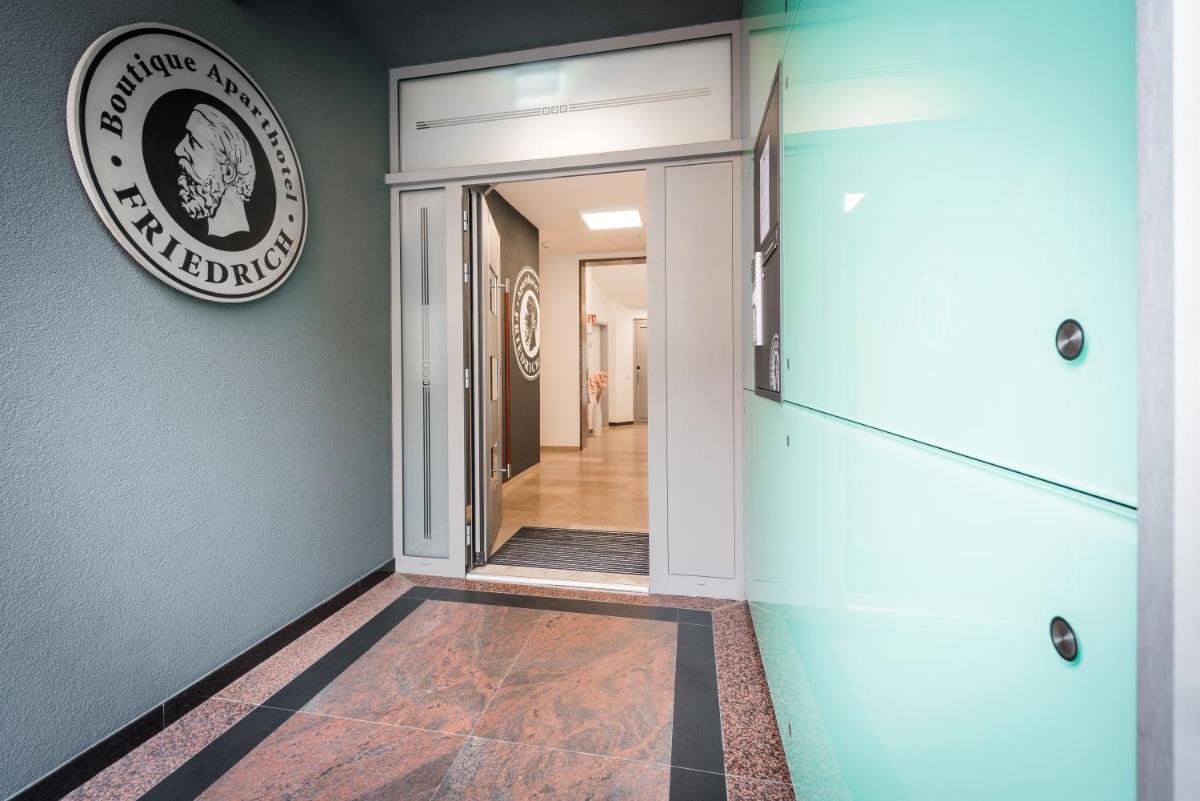 Ein Zertifikat, Auszeichnung, Logo oder anderes Dokument, das in der Unterkunft Friedrich Boutique-Apartments ausgestellt ist