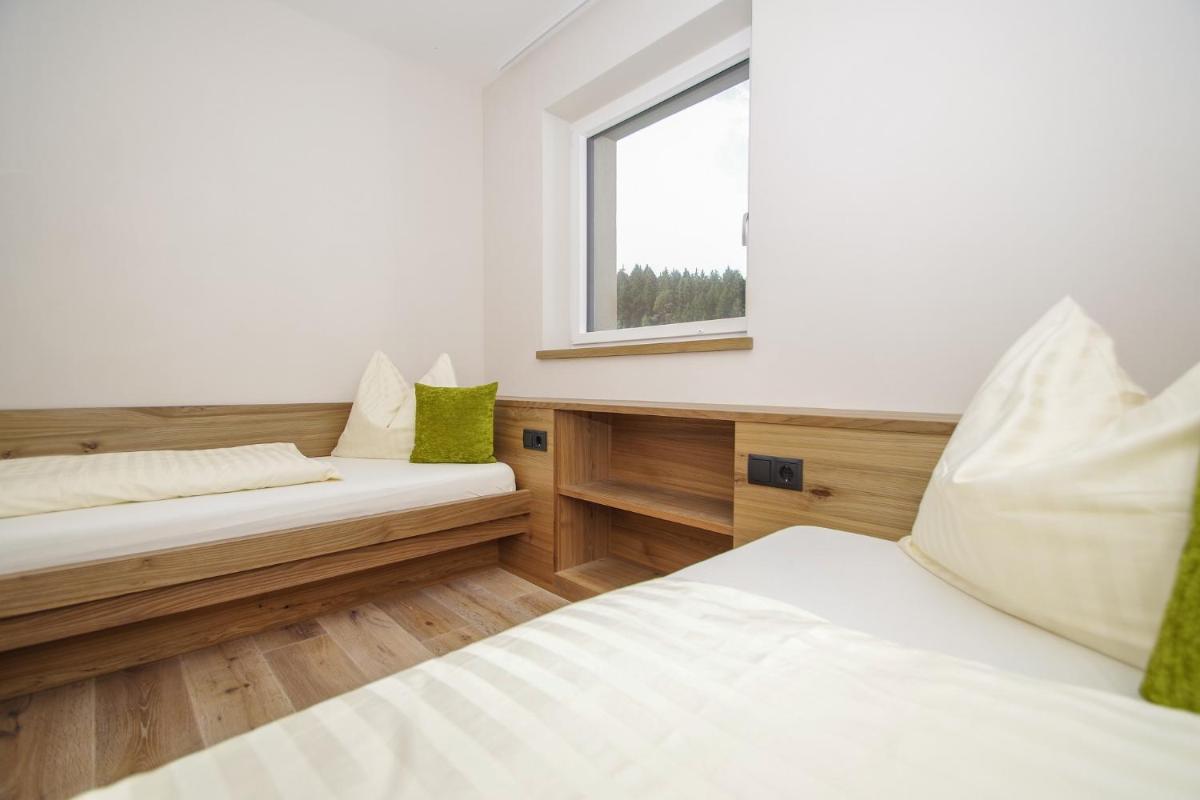 Apartment Hotel Christine - Housity