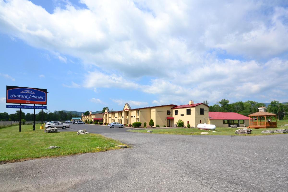 Howard Johnson by Wyndham Saugerties - Housity