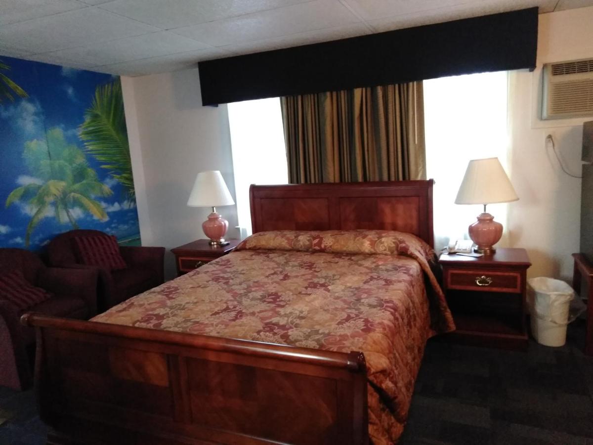 The Cardinal Inn - Housity
