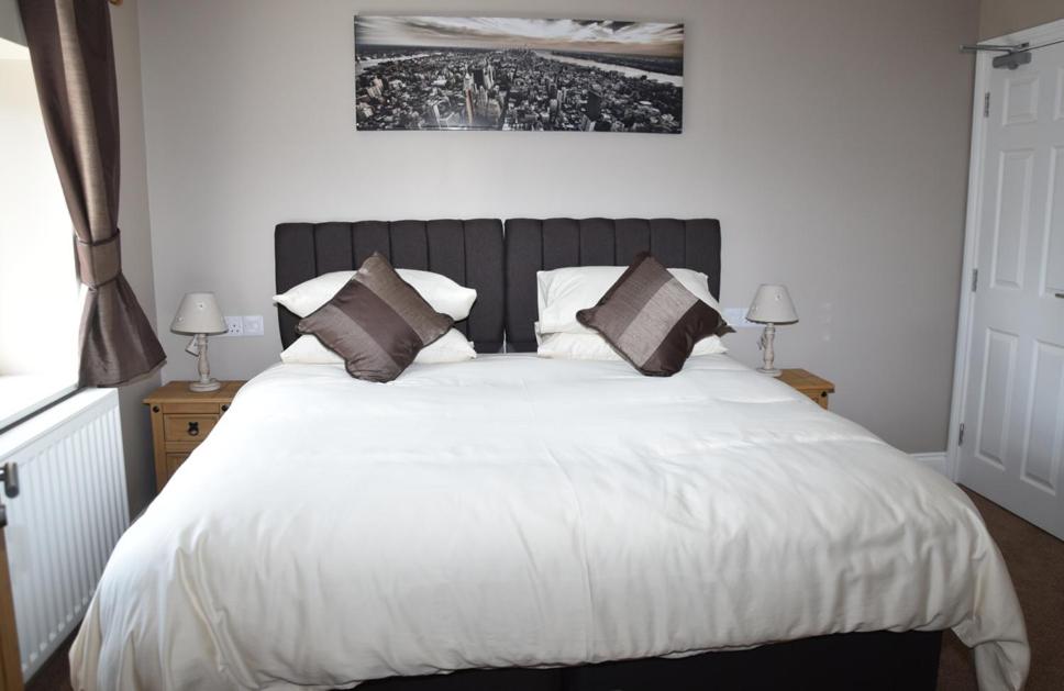 The Red Lion - Housity