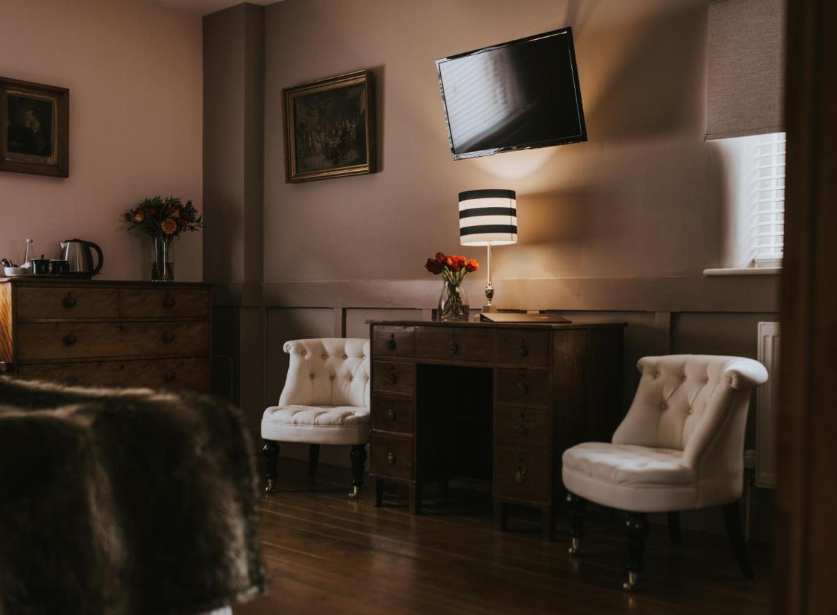 Healing Manor Hotel - Housity