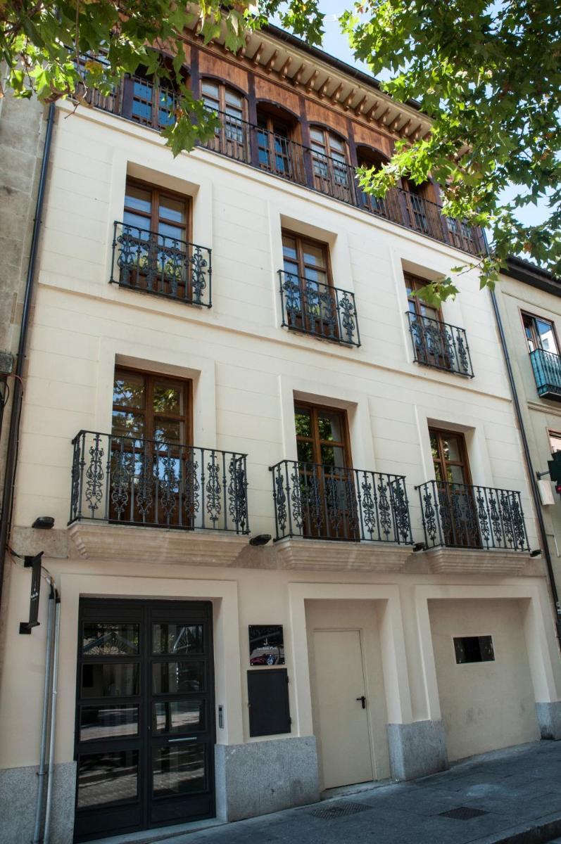 Apartamentos Ele San Justo Plaza - Housity