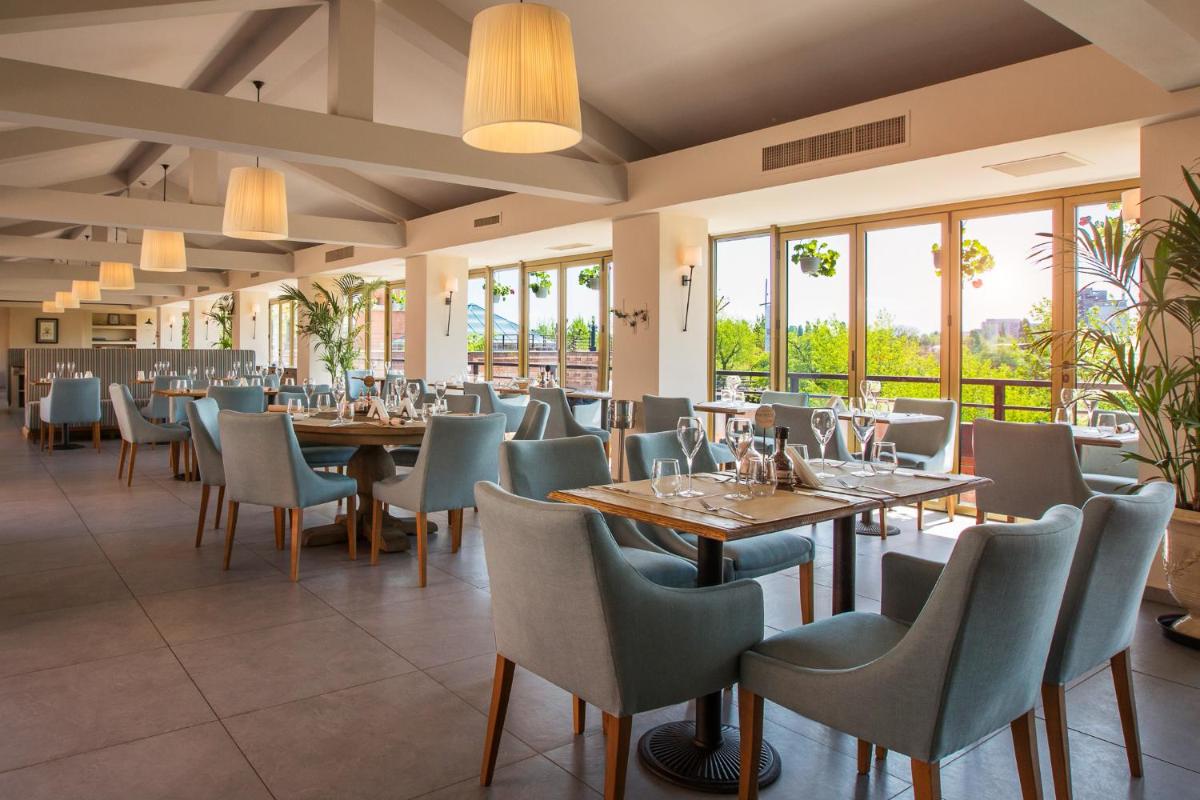 Caro Hotel - Housity