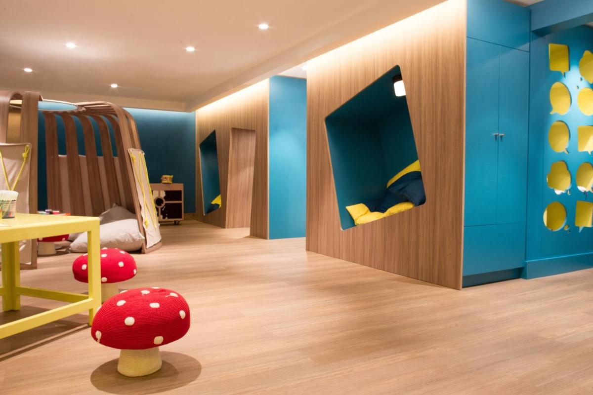 Club pour enfants de l'établissement Apogée Courchevel, Oetker Hotels