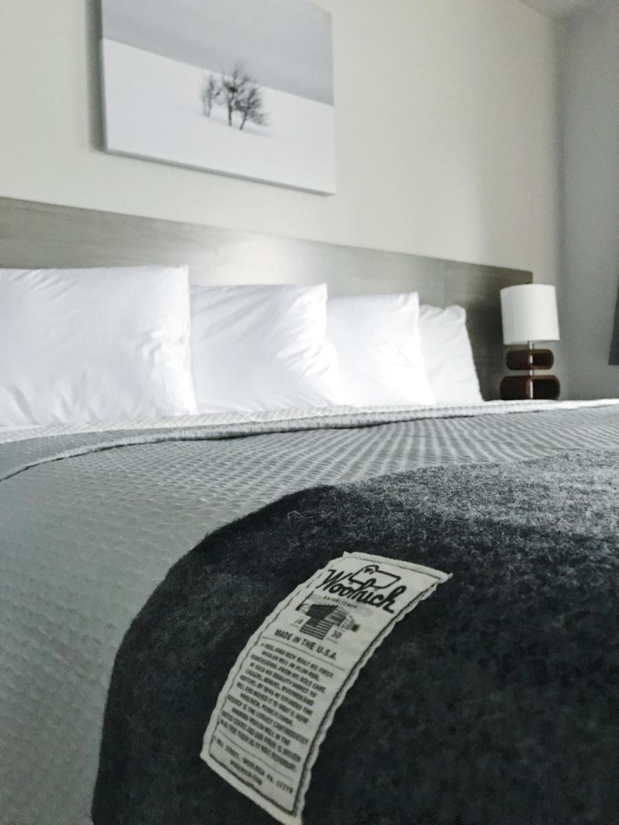 Airport Inn - Housity