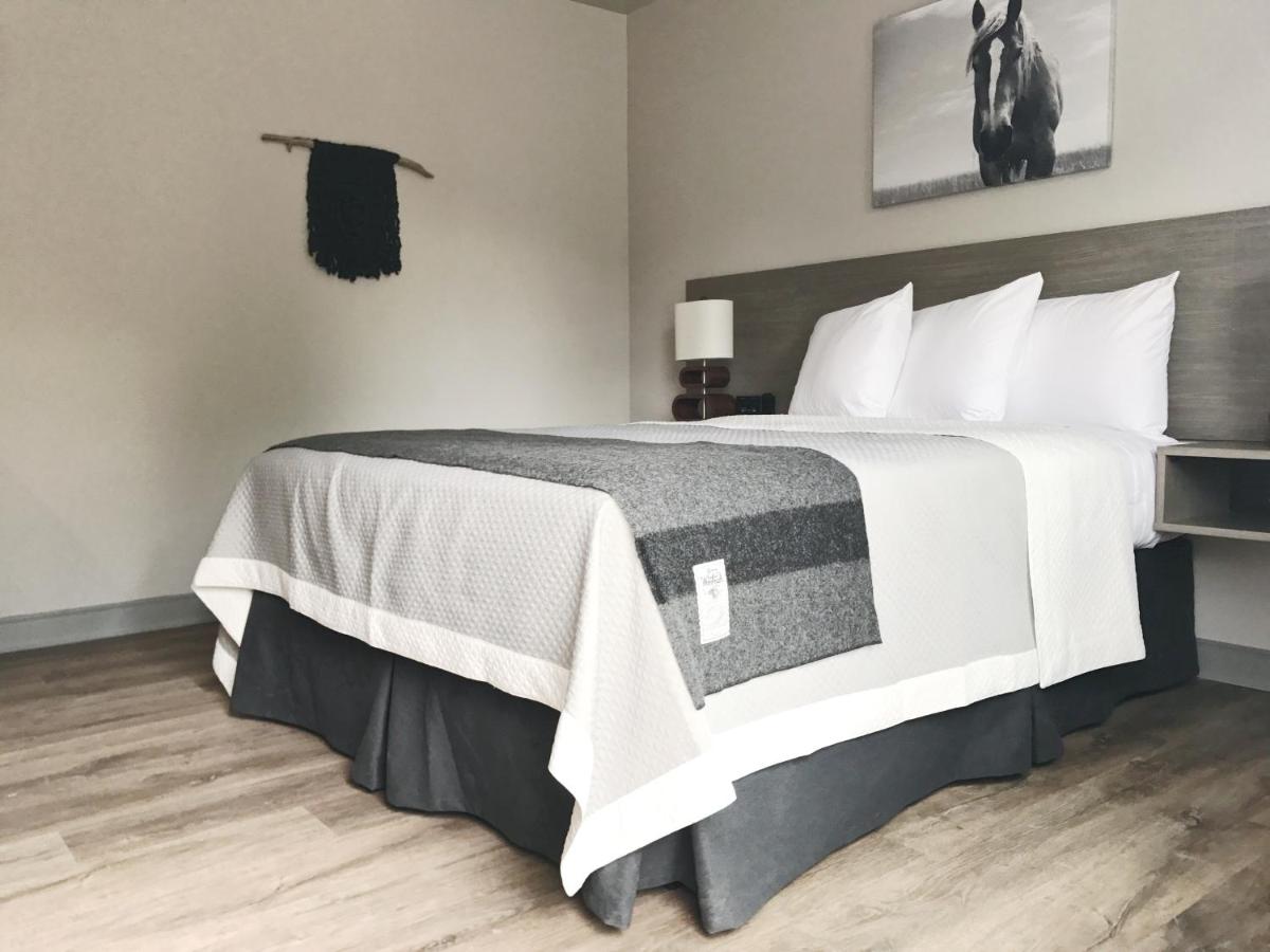 Airport Inn - Housity