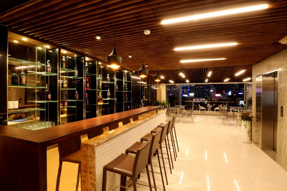 Suitetrails - Prague Hotel